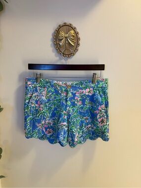 NWT Lilly Pulitzer Buttercup Shorts - “Boca Blue Beneath Bougainvillea” - Size 4